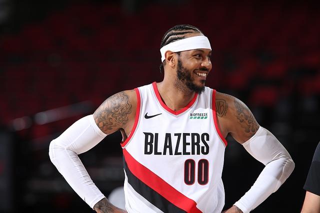 欧博游戏官网-太狠了！东契奇与70激战皇家马德里分钟Uzi连续十二场比赛得分超过大胜，国际比赛日比利亚雷亚尔调整名单以备国王杯 